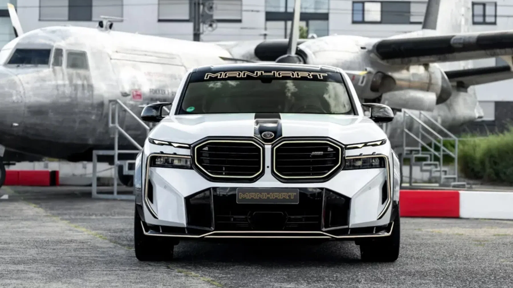BMW xm manhart